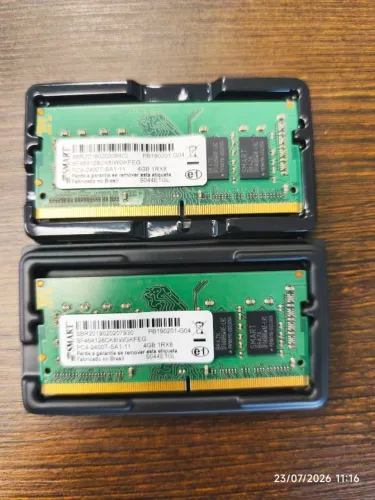 Duas mémorias 4GB - DDR4 - 2400Mhz