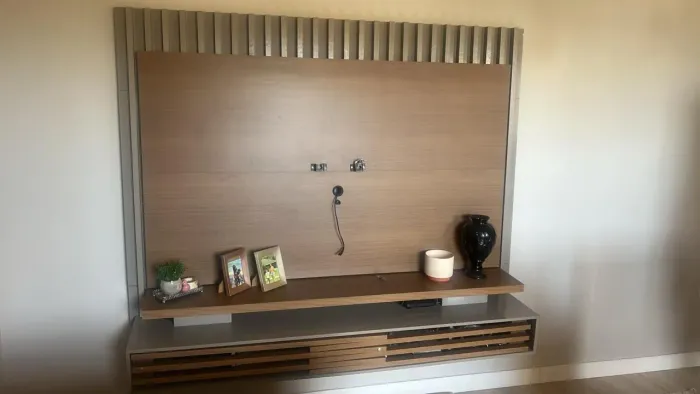 Painel de tv 1,64 de altura x 2 largura 