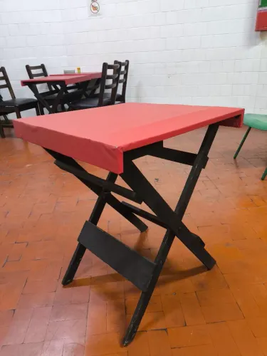Mesas e cadeiras para bar ou lanchonete 