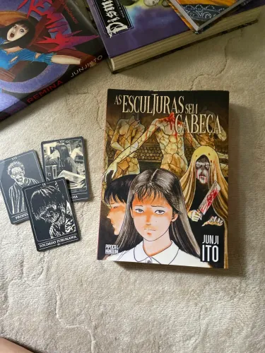 mangá junji ito as esculturas sem cabeça