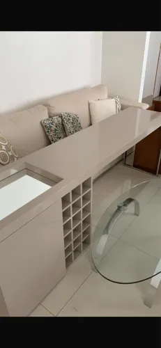 Aparador Templum seminovo sem nenhum defeito