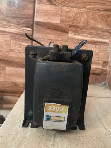 Vende-se transformador