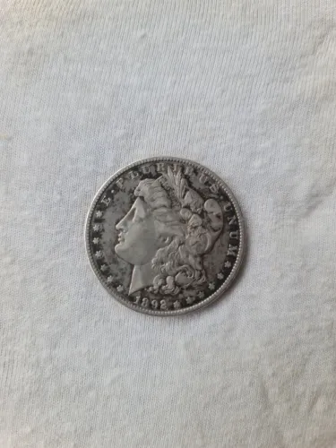 Moeda dólar de prata.