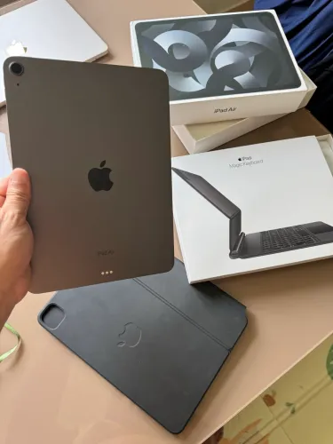 Vendo iPad Air 5 M1 64gb com capa Magic Keyboard original