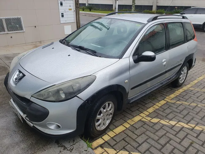 Peugeot 207 SW Escapade 1.6 16V Flex 5P 2010