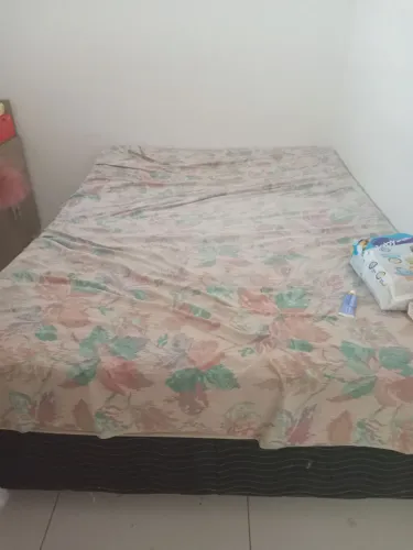 Cama de casal 100 uma de solteiro de brinde