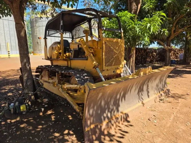 TRATOR DE ESTEIRA AD14 FIAT
