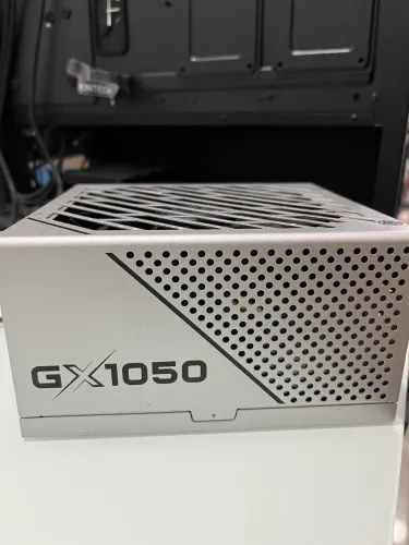 Fonte Modular Gamemax Gx1050 Branca 80Plus Platinum - usada