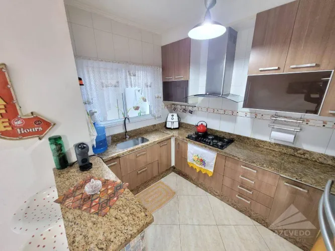 Sobrado à venda, 198 m² por R$ 1.050.000,00 - Parque São Vicente - Mauá/SP