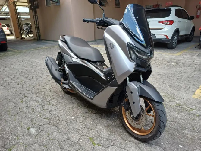 NMAX Impecável Prata