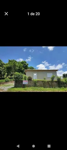 Casa pronta pra morar. Falta pintura externa.