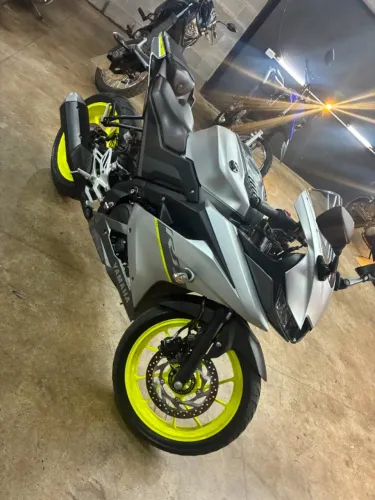YAMAHA R15 2024