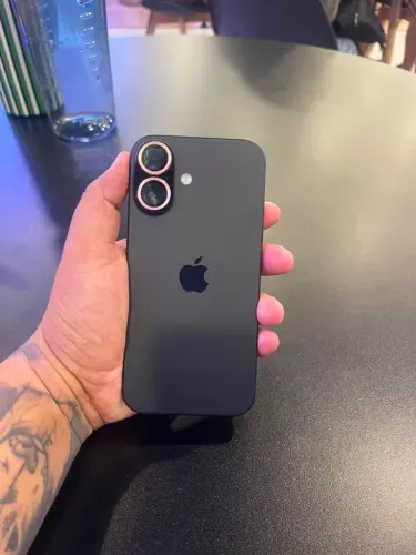 iPhone 16 128G black 
