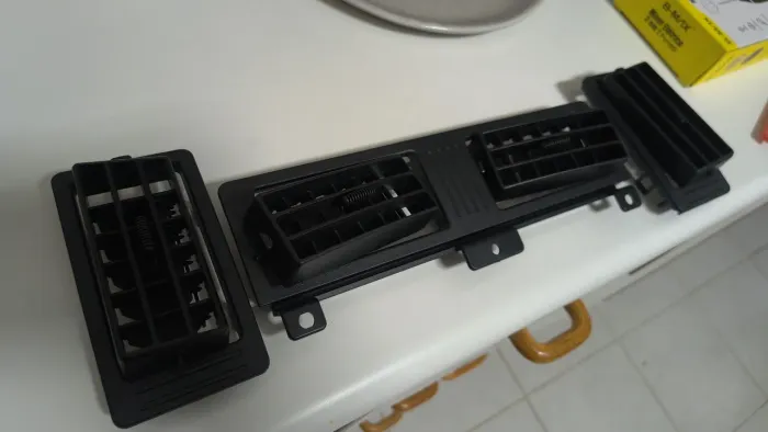 Moldura e difusores de ar para Nissan Pathfinder até 1993 / Nissan D21 Hardbody até 1993