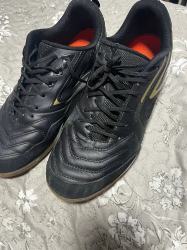 Chuteira Umbro pro 5 44( negócio valor)