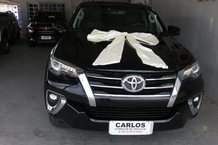 Toyota Hilux SW4 SRX 4X4 2.8 TDI 16V Dies. Aut. 2018