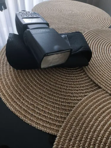 Flash Yongnuo Speedlite YN560 III Manual (Universal) + Case Original