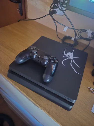 Ps4 slim, 500gb + jogos