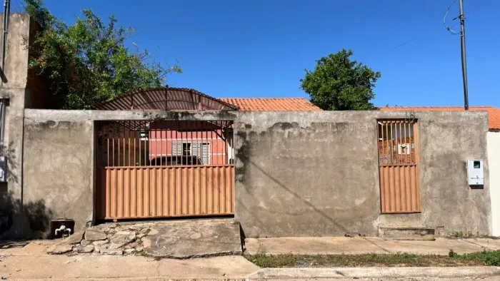 ? Vende-se Casa no Residencial Santa Terezinha - Região do Coxipó