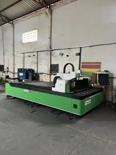 Máquina de corte a laserVS 1.5KW com COMPRESSOR DE AR 16BAR+SECADOR 15KW 380V