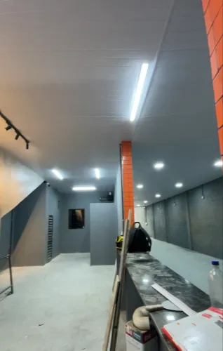 Forro PVC Branco Instalado | Acabamento Perfeito e Ótimo Preço