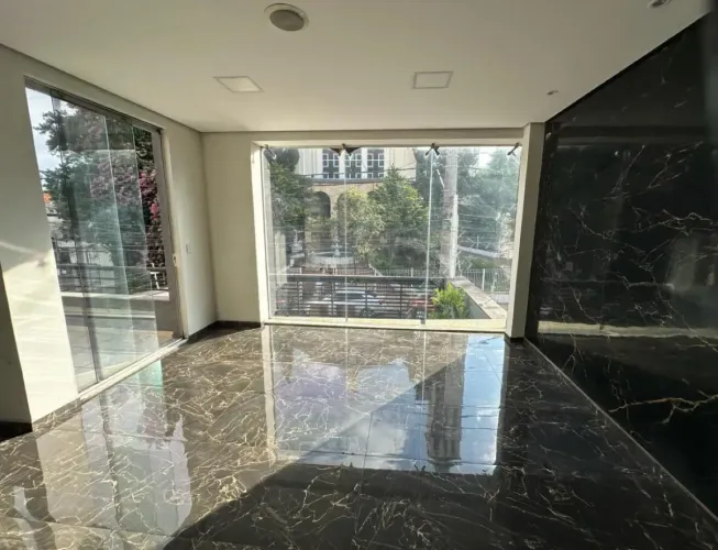 Prédio comercial para alugar, 590 m, 13 salas, 6 banheiros, cozinha, espaço aberto, 5 vaga
