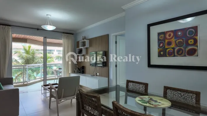 Apartamento pé na areia com varanda gourmet