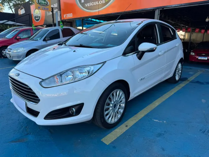 Ford Fiesta Tit./tit.plus 1.6 16V Flex Aut. 2014