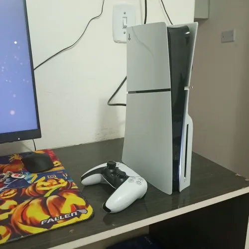 PS5 Slim 1tb mídia física ou Troco por PC GAMER