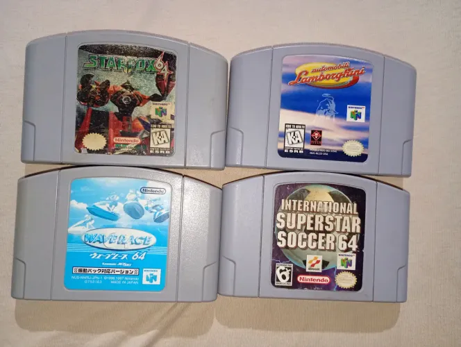 Vendo jogos original de Nintendo 64 150$ em cada passo cartão com taxa 
