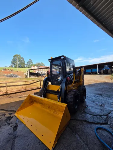 Mini carregadeira Max loader
