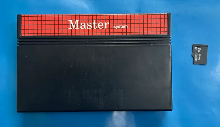 EverDrive Master System + Cartão MicroSD 8GB com Centenas de Jogos