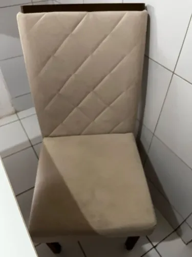Mesa em mdf com tampo de vidro para 6 cadeiras