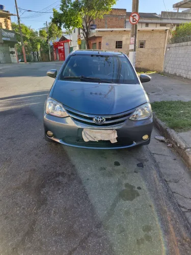 Toyota Etios X 1.3 Flex 16V 5P Mec. 2015