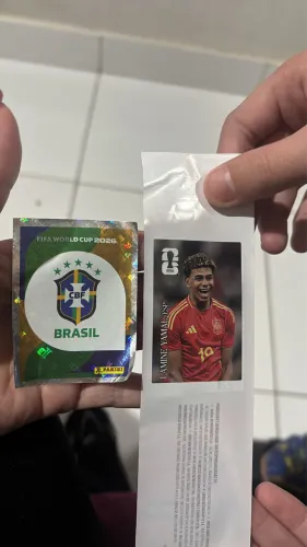 Vendo figurinha do Lamine Yamal e do Brasil.