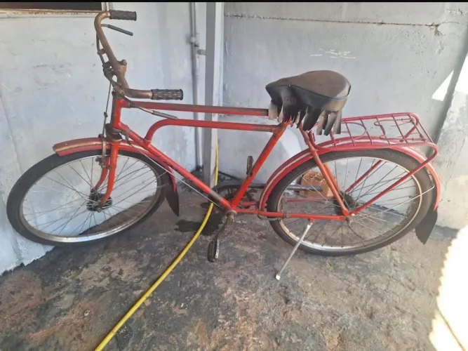 Bicicleta Caloi vermelha 1962