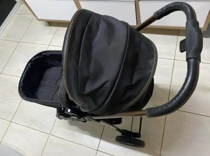 Carrinho de bebê completo com bebê conforto - Galzerano Olimpus
