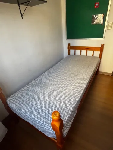 Cama solteiro c/ colchão 