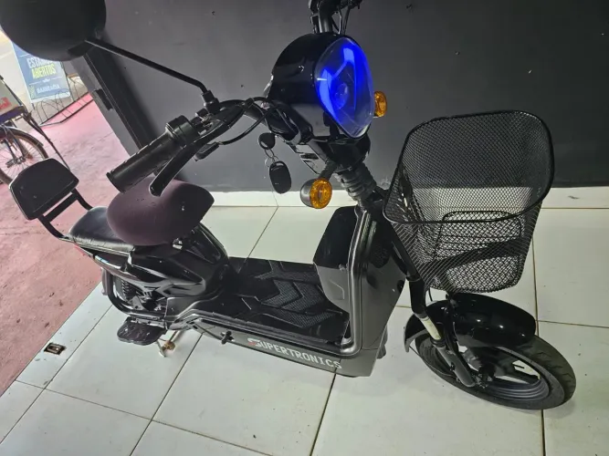 Bicicleta eléctrica aro 14 