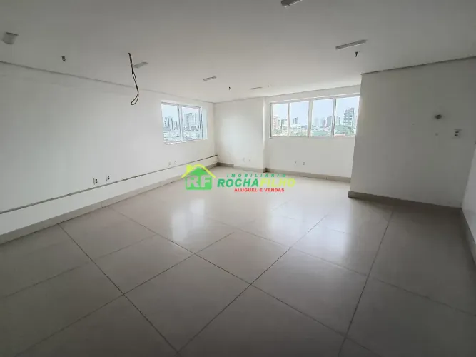 Sala Comercial com 40m² e Banheiro
