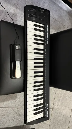 Controlador m áudio keystation 49