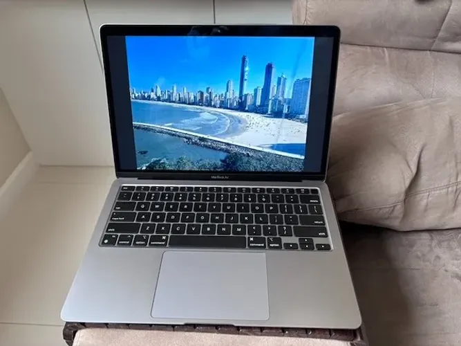 MacBook Air M1