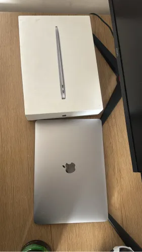 Macbook M1