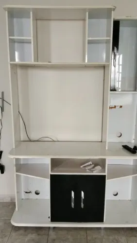 Rack para TV com Prateleiras