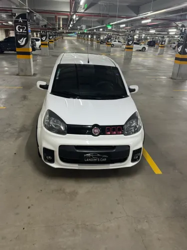 Fiat Uno Sporting Dualogic 1.4 EVO Flex 8V 4P 2016