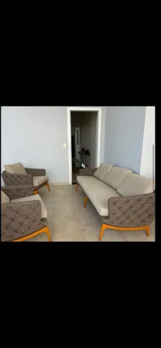 Sofá 3 lugares mais 2 poltronas