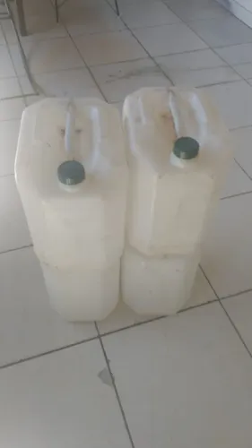 4 Galão