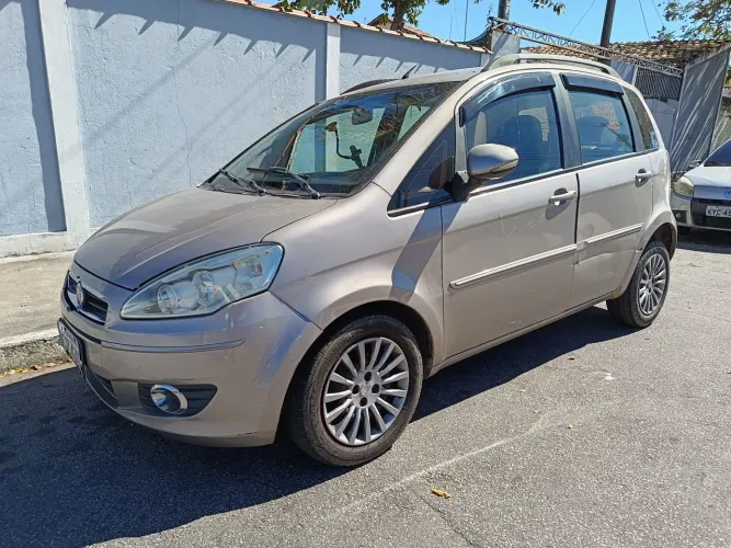 Fiat Idea Essence 1.6 Flex 16V 5P 2013