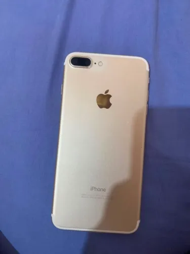 IPhone 7 Plus, bateria ? 100 tudo perfeito ta funcionando normal quebrado so a película!