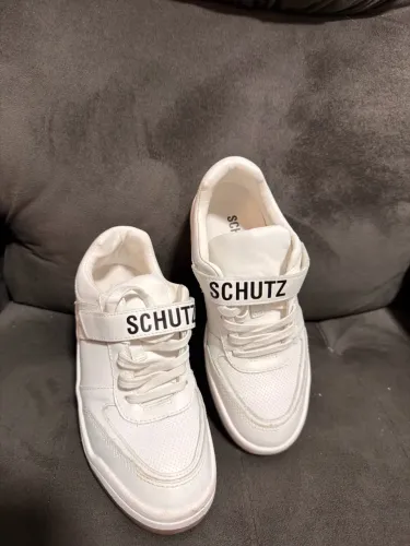 Tênis Schütz 35